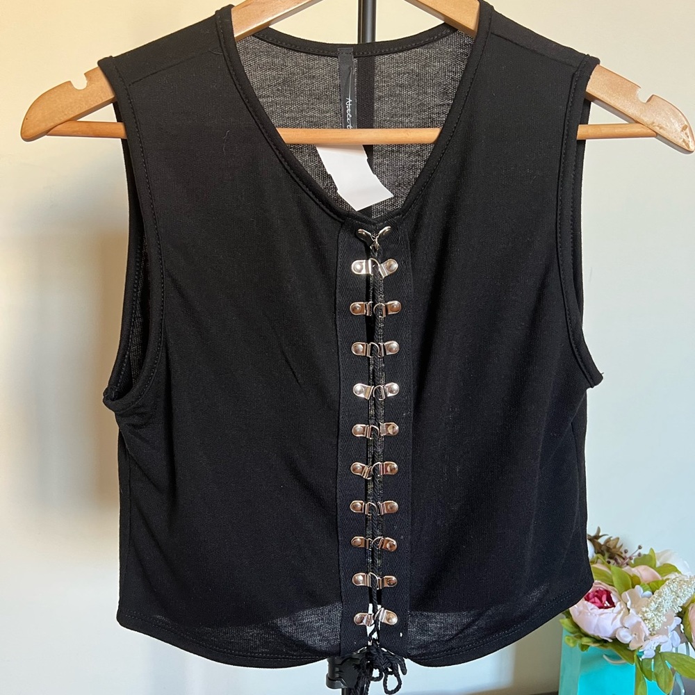 SOLD SOLD SOLD Black top